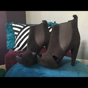 Pedro Garcia Abbie Size 8